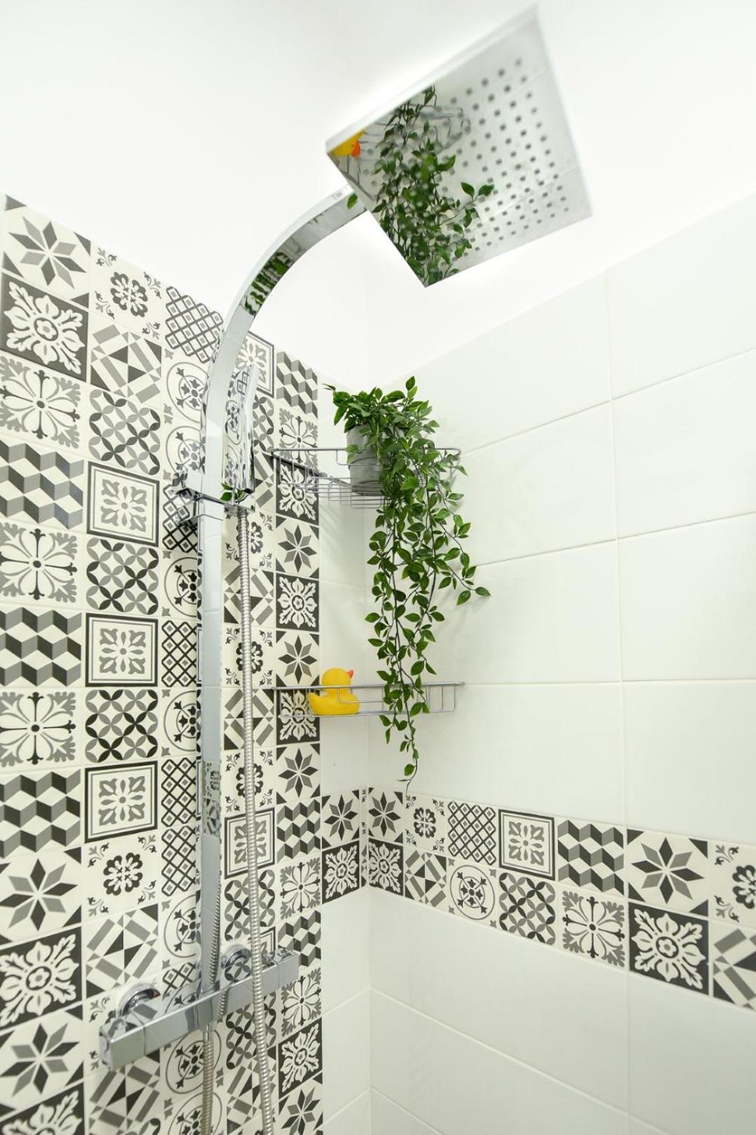City Center Getaway - Cozy Accommodation For Your Perfect Stay Bucareste Quarto foto